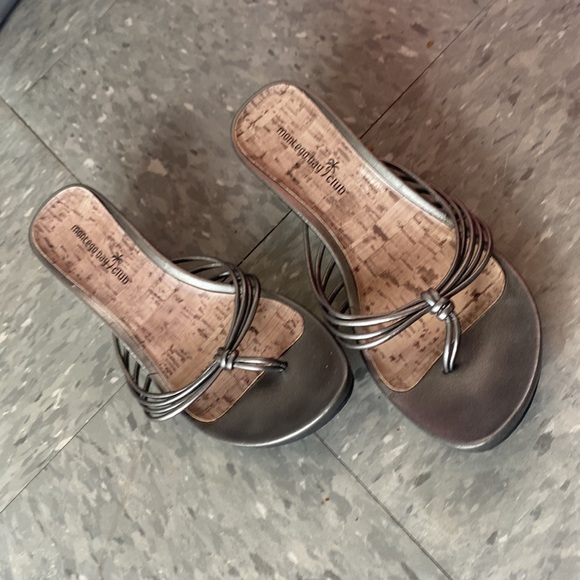 Sandals - Picture 3 of 3